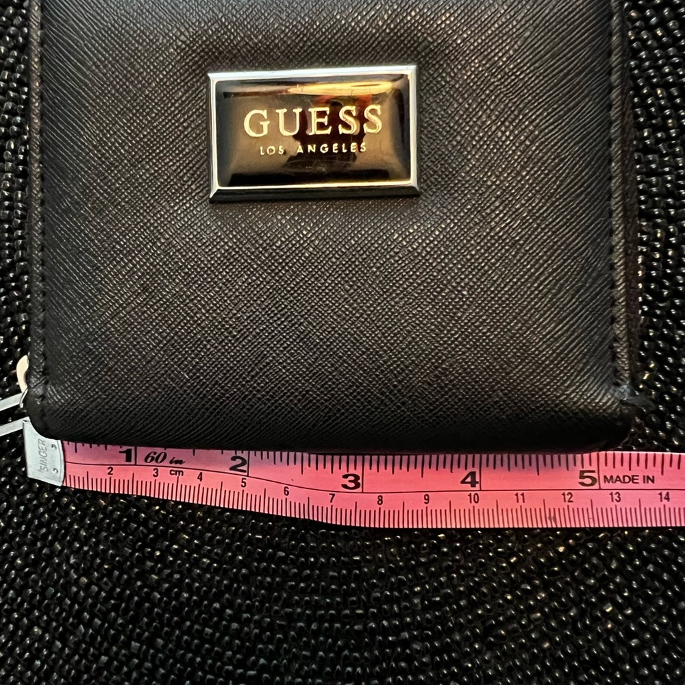 Guess Wallet - Picture 7 of 7